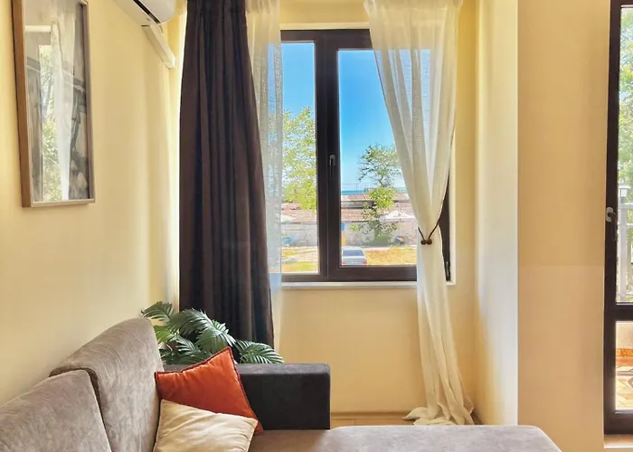 Dreams Apart&free Parking Апартамент