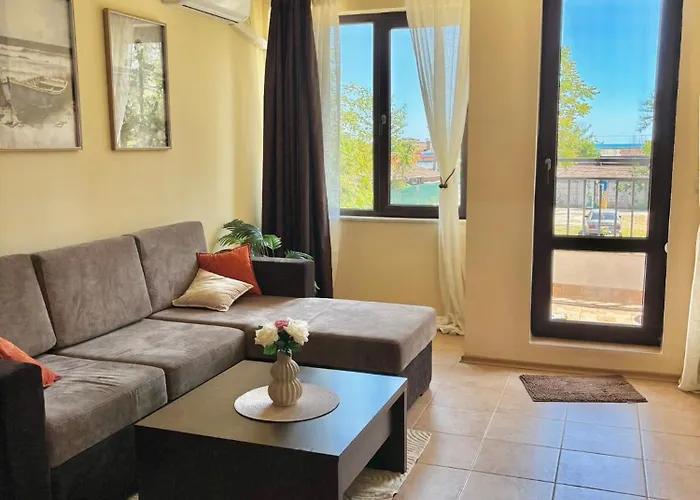 Dreams Apart&free Parking Апартамент *